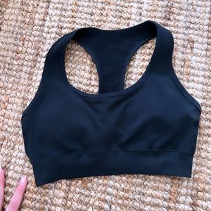 Alphalete Impact Bra In Black